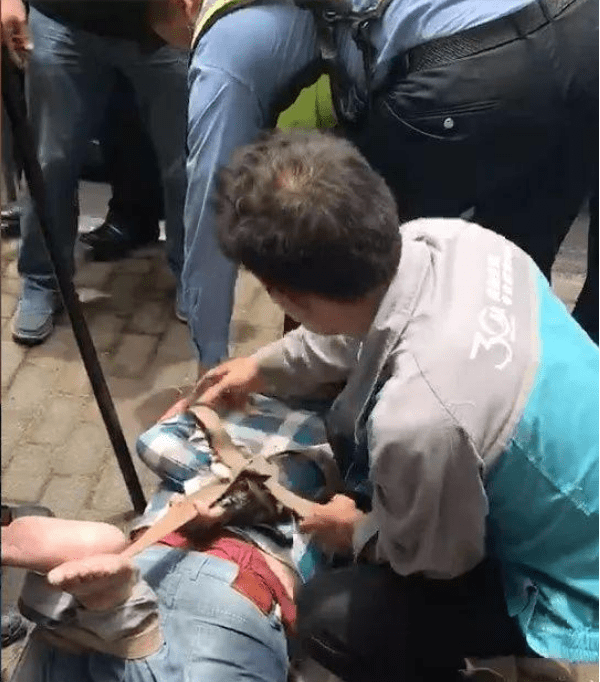 ‘JDB电子’
一男子生活无依 欲抨击社会 遂提刀杀幼 终被制裁！(图3)